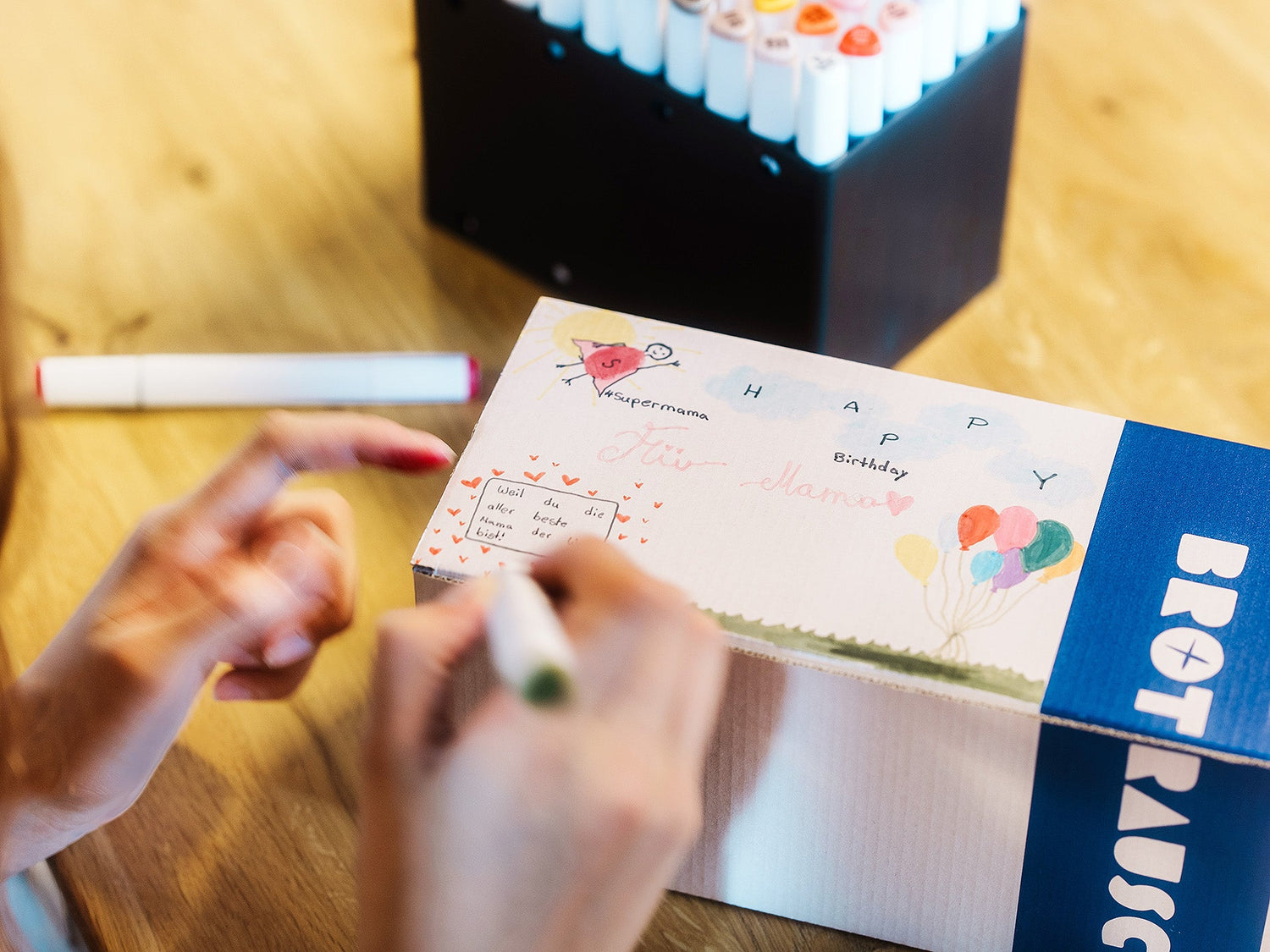 Geschenkbox selbst gestalten & bemalen | Kreative Geschenkidee