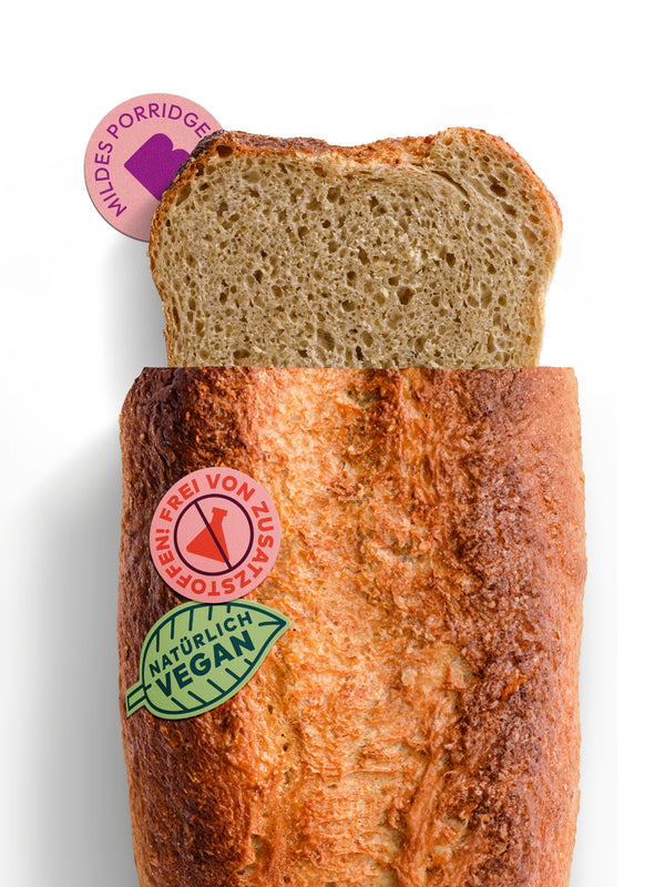 Haferbrot aus der Brotbackmischung Mildes Porridge, frisch gebacken und angeschnitten