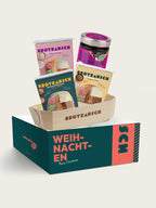 Große Geschenkbox Weihnachten XL von Brotrausch mit drei Brotbackmischungen, Fruchtaufstrich und Holzbackform